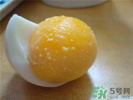 用鸡蛋滚肚子有什么好处,怎么用鸡蛋滚肚子