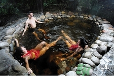 风寒能泡温泉吗,风寒可以泡温泉吗