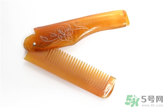掉头发用什么梳子梳头发最好,用什么梳子梳头防掉发 掉头发用什么梳子梳头发最好,用什么梳子梳头防掉发