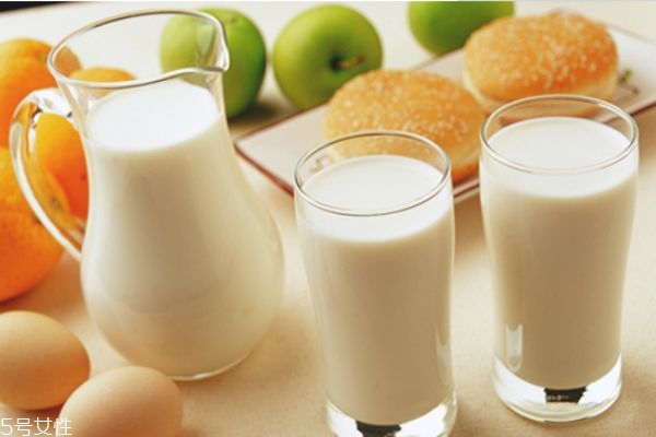 suqqu毛孔精华质地(suqqu毛孔精华使用方法)