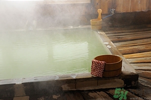 泡温泉注意事项和步骤,泡温泉的好地方 泡温泉注意事项和步骤,泡温泉的好地方