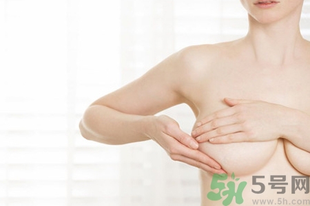 丰胸按摩乳房手法,按摩器按摩胸部可以丰胸吗
