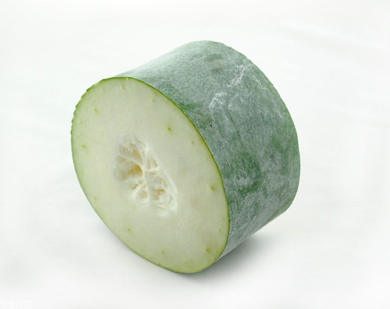 夏天吃冬瓜的功效和作用,冬天吃冬瓜的功效和作用 夏天吃冬瓜的功效和作用,冬天吃冬瓜的功效和作用