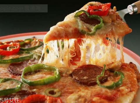 披萨不用烤箱怎么做,披萨饼怎么做