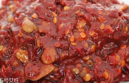 葱伴侣豆瓣酱哪个厂家生产的好吃,豆瓣酱的种类