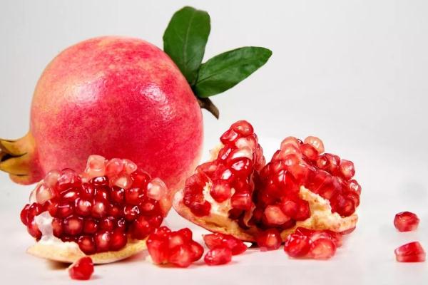 珍珠石榴的营养价值和功效,吃石榴对身体有哪些好处