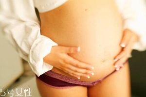 孕妇一天要补充多少叶酸,孕妇每天补充多少叶酸合适