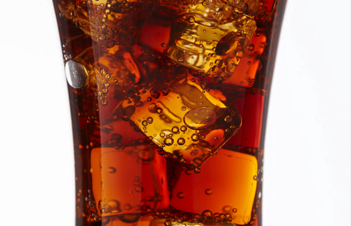 易拉罐可乐冻了会爆炸吗,易拉罐可乐放在冰箱冷冻会爆炸吗