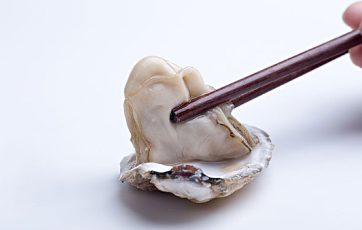 生蚝黑色的部分能吃吗,生蚝里面黑色的能吃吗?事实情况是这样的