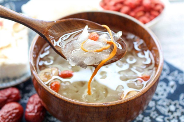 银耳汤升糖指数高吗减肥可以吃吗,银耳汤的升糖指数