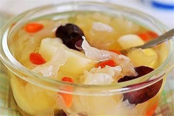 银耳羹可以补充胶原蛋白吗,银耳汤有胶原蛋白吗?可以美容养颜吗? 银耳羹可以补充胶原蛋白吗,银耳汤有胶原蛋白吗?可以美容养颜吗?