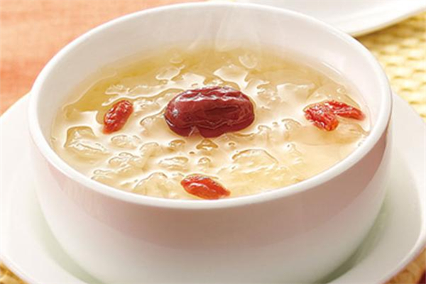 冬天银耳汤隔夜加热能喝吗,银耳汤隔夜加热能喝吗百度百科