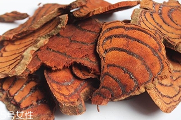 鸡血藤和人参一起吃可以吗,丹参鸡血藤和当归一起吃有什么效果 鸡血藤和人参一起吃可以吗,丹参鸡血藤和当归一起吃有什么效果