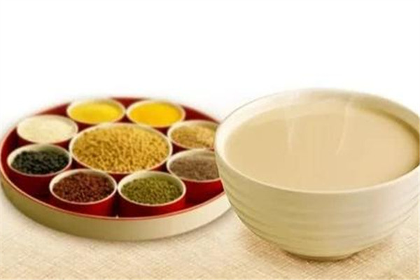 豆浆能下奶吗,豆浆可以空腹喝吗?