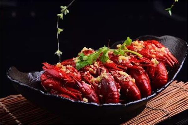 吃了不新鲜的小龙虾咋办,小龙虾怎么做不腥