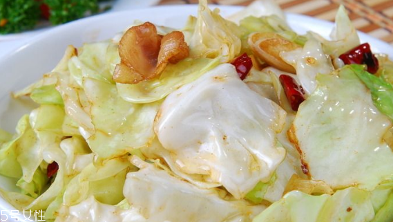 牛心菜和包菜的区别,牛心菜和包菜的区别是否凉性食物