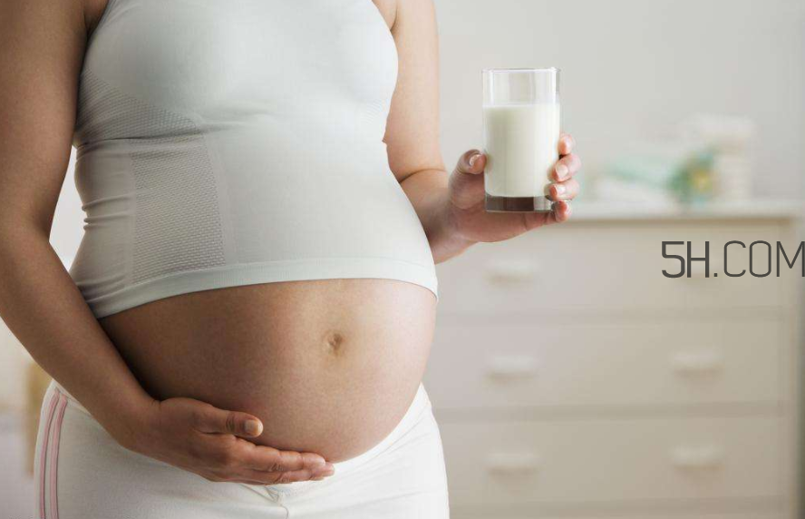 孕妇吃什么奶粉补钙好,孕妇补钙喝牛奶好还是孕妇奶粉好