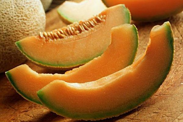 每次吃哈密瓜嗓子不舒服怎么回事,吃哈密瓜嗓子不舒服怎么回事别的不会