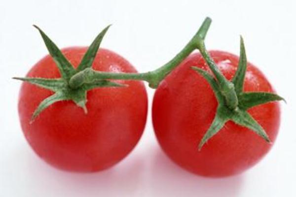 吃西红柿有什么好处,西红柿生吃的功效和作用