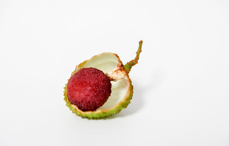 杨梅泡酒能放多长时间 喝它一定要看,杨梅酒需要泡多长时间才可以喝