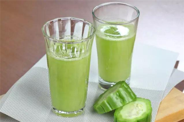 苦瓜汁可以敷脸吗,苦瓜汁可以敷脸吗 苦瓜汁敷脸的功效和作用