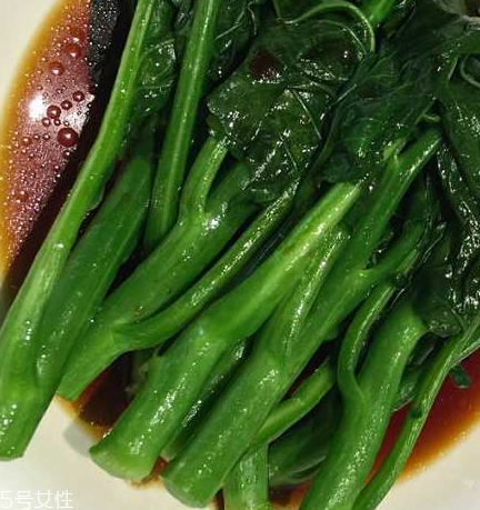 做了双眼皮可以吃芥菜吗,割双眼皮可以吃芥末吗