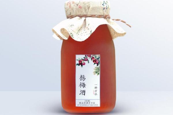 杨梅酒里有小白虫能喝吗,杨梅酒里面有白色的虫子 杨梅酒里有小白虫能喝吗,杨梅酒里面有白色的虫子