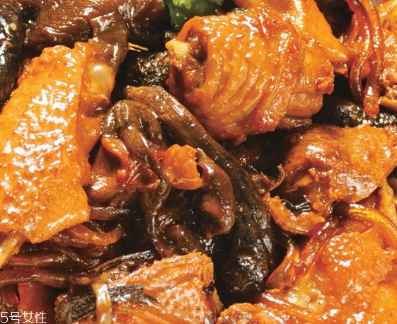 青木瓜和黄木瓜的区别能吃么,青木瓜和黄木瓜的区别是什么