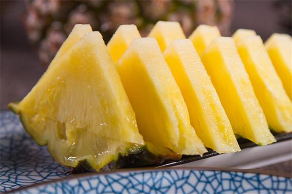 凤梨在什么季节最好吃,凤梨什么月份最好