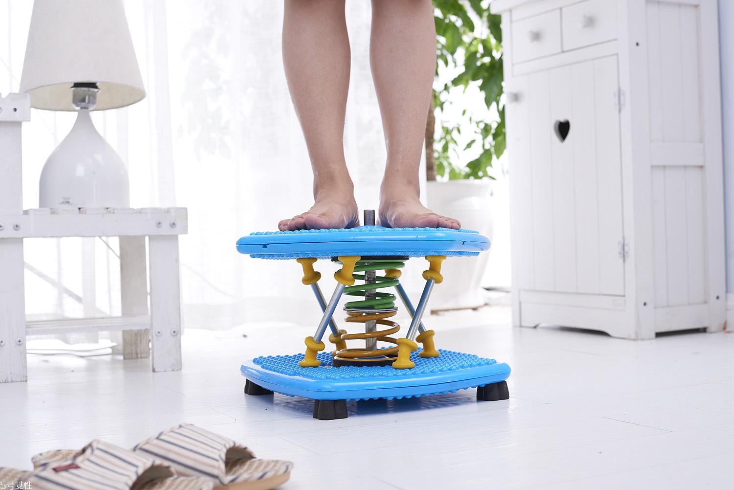 扭腰器锻炼注意事项(扭腰器械的正确姿势)