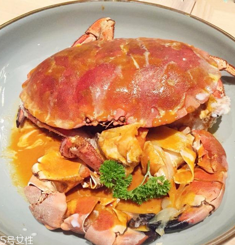 黑桑葚泡水喝的功效和作用,黑桑葚泡水喝有什么功效什么时间喝最好 黑桑葚泡水喝的功效和作用,黑桑葚泡水喝有什么功效什么时间喝最好