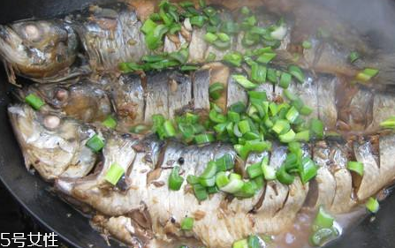 清江鱼和草鱼哪个好吃,清江鱼和江团鱼哪个好吃