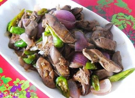 鸡肝跟鸭肝的功效和作用的对比,鸡肝和鸭肝的区别