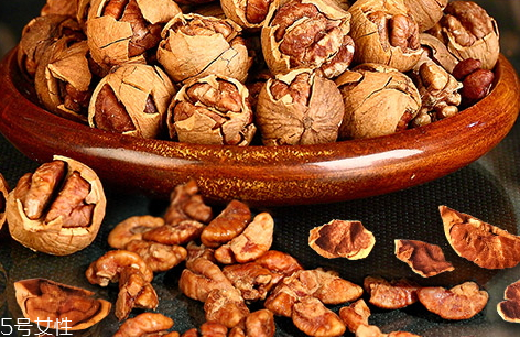 自酿桑葚酒的方法步骤,桑葚酒的制作方法