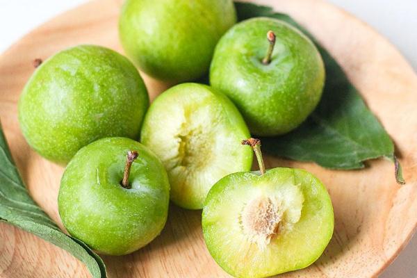 李子泡酒的方法步骤,李子可以泡酒吗?怎么泡?