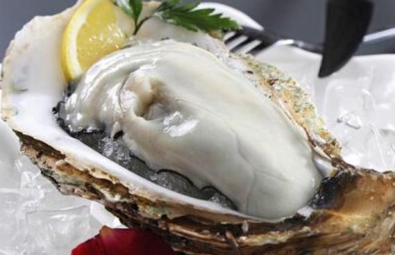 吃生蚝可以喝啤酒吗?,吃生蚝可以喝啤酒吗偶尔一次 吃生蚝可以喝啤酒吗?,吃生蚝可以喝啤酒吗偶尔一次