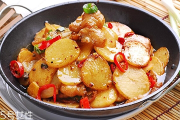 干锅土豆片的做法视频,干锅土豆片的做法家常 干锅土豆片的做法视频,干锅土豆片的做法家常