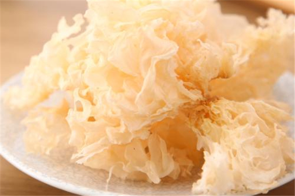 买的银耳不出胶是怎么回事,银耳雪梨汤银耳不出胶是怎么回事