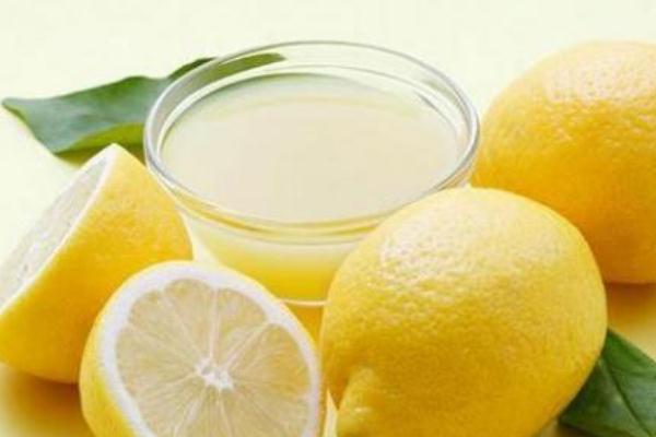 柠檬皮可以一起榨汁喝吗,柠檬可以连皮一起榨汁吗