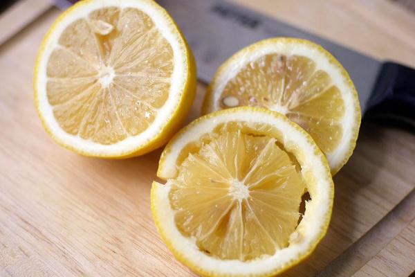泡柠檬水的柠檬要不要去皮,柠檬要不要去皮
