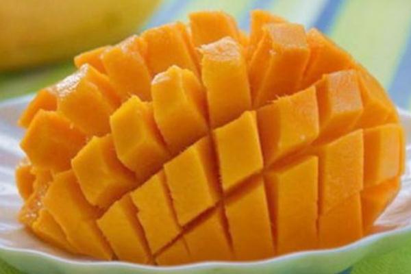 芒果皮可以敷脸吗,芒果擦脸可以美容吗 芒果皮可以敷脸吗,芒果擦脸可以美容吗