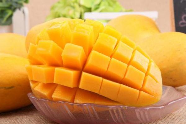 芒果有黑斑还能吃吗?,芒果有黑色的斑可以吃吗