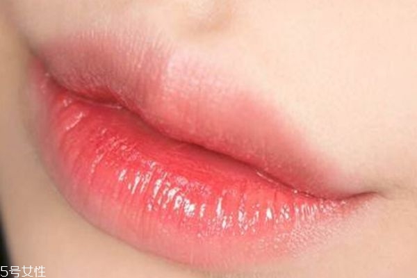 健身是先做无氧运动还是先做有氧运动(健身一般先做有氧运动还是无氧运动)