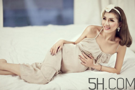 为什么孕妇吐出来的是血,怀孕呕吐出血怎么回事