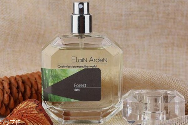 低调成熟的男士香水,适合成熟稳重男士的香水 低调成熟的男士香水,适合成熟稳重男士的香水