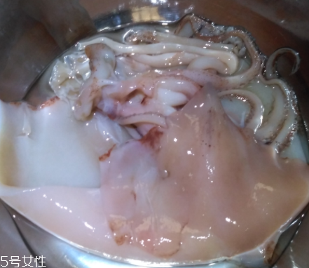 鱿鱼怎么样清洗,鱿鱼怎么样算熟了