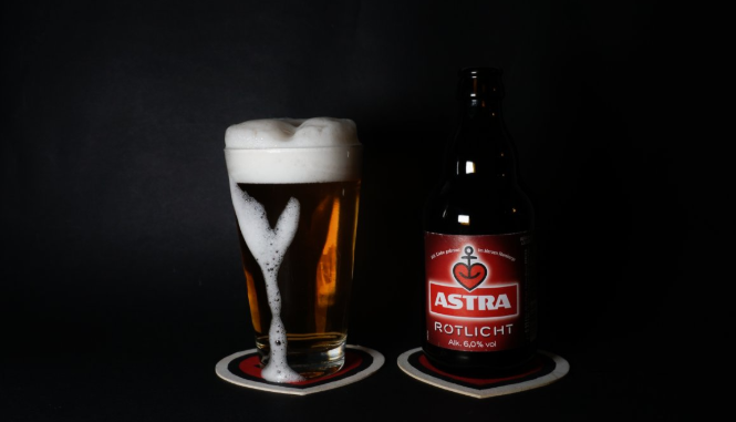 经常喝啤酒有什么好处和坏处,经常喝啤酒有什么好处呢 经常喝啤酒有什么好处和坏处,经常喝啤酒有什么好处呢