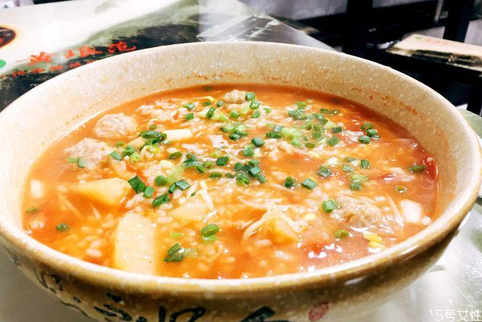 烫饭对身体有害吗,吃烫饭对身体有害吗