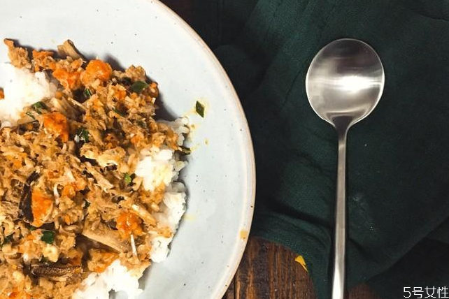 牛油拌饭好吃吗,牛油拌饭好不好吃 牛油拌饭好吃吗,牛油拌饭好不好吃