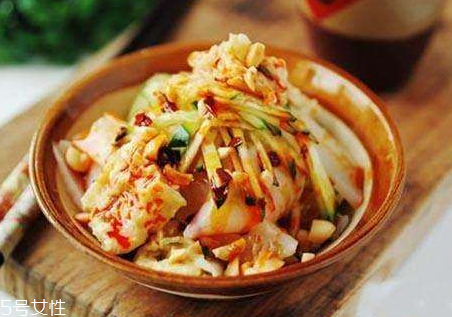 凉皮断裂是什么原因,凉皮开裂和断条是什么原因造成的 凉皮断裂是什么原因,凉皮开裂和断条是什么原因造成的